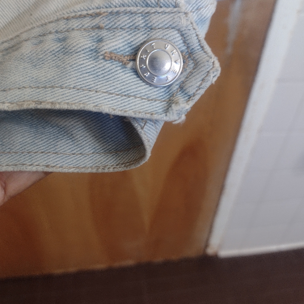 Measurements Added! Esprit Pale Blue Denim Jacket with Button Flap Pockets - Picture 5 of 10
